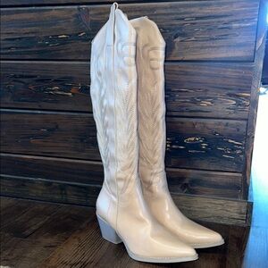 Cream Knee-High Boots Oasis Society
